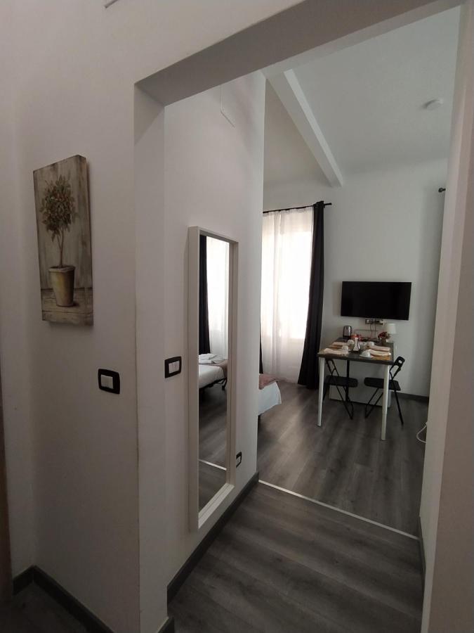 Domus Nikolai Hotel Бари Екстериор снимка