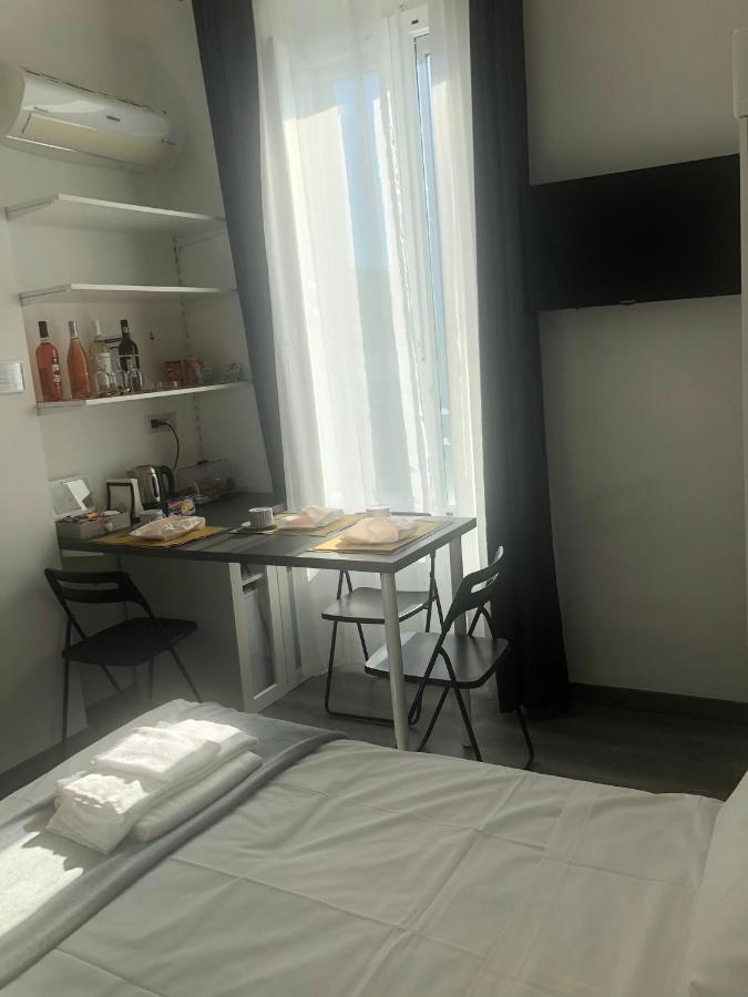Domus Nikolai Hotel Бари Екстериор снимка