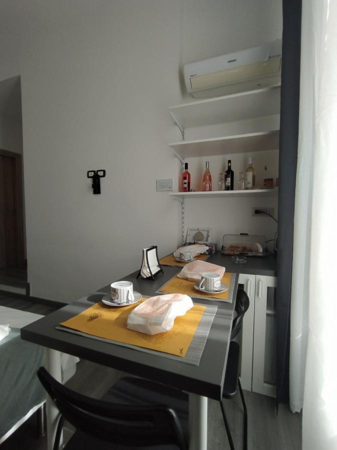 Domus Nikolai Hotel Бари Екстериор снимка