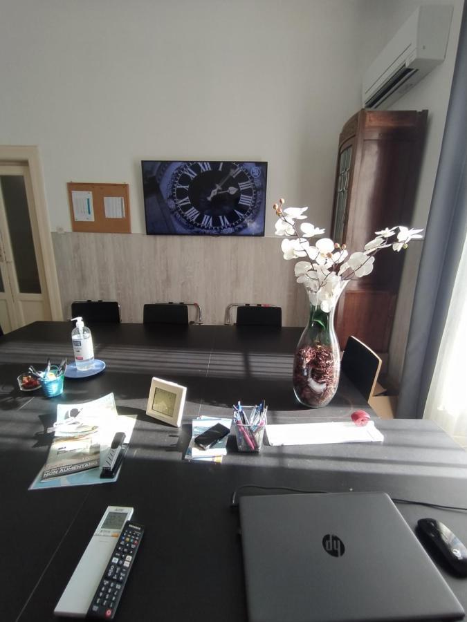 Domus Nikolai Hotel Бари Екстериор снимка