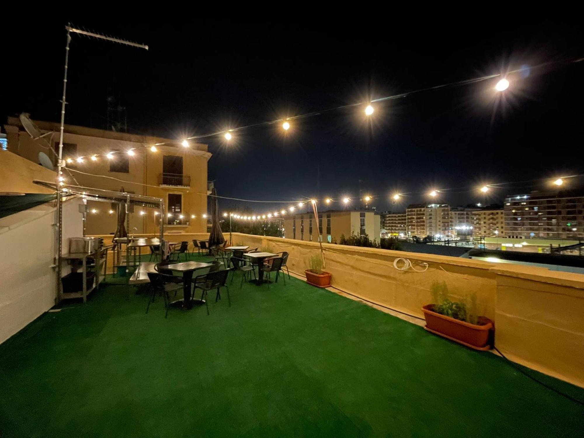 Domus Nikolai Hotel Бари Екстериор снимка
